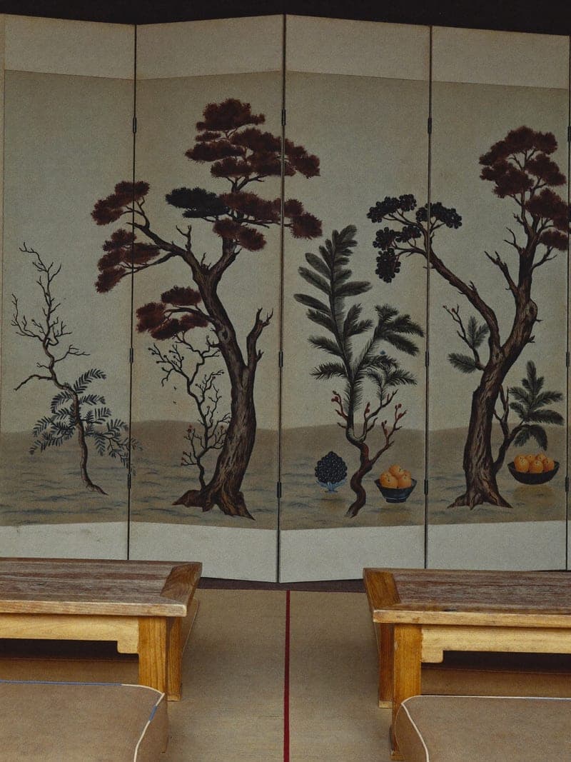 Autumn tree screen